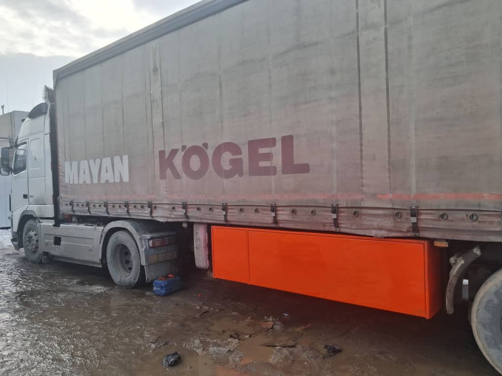 جعبه ترانزیت و تریلی صمدزاده در خوی